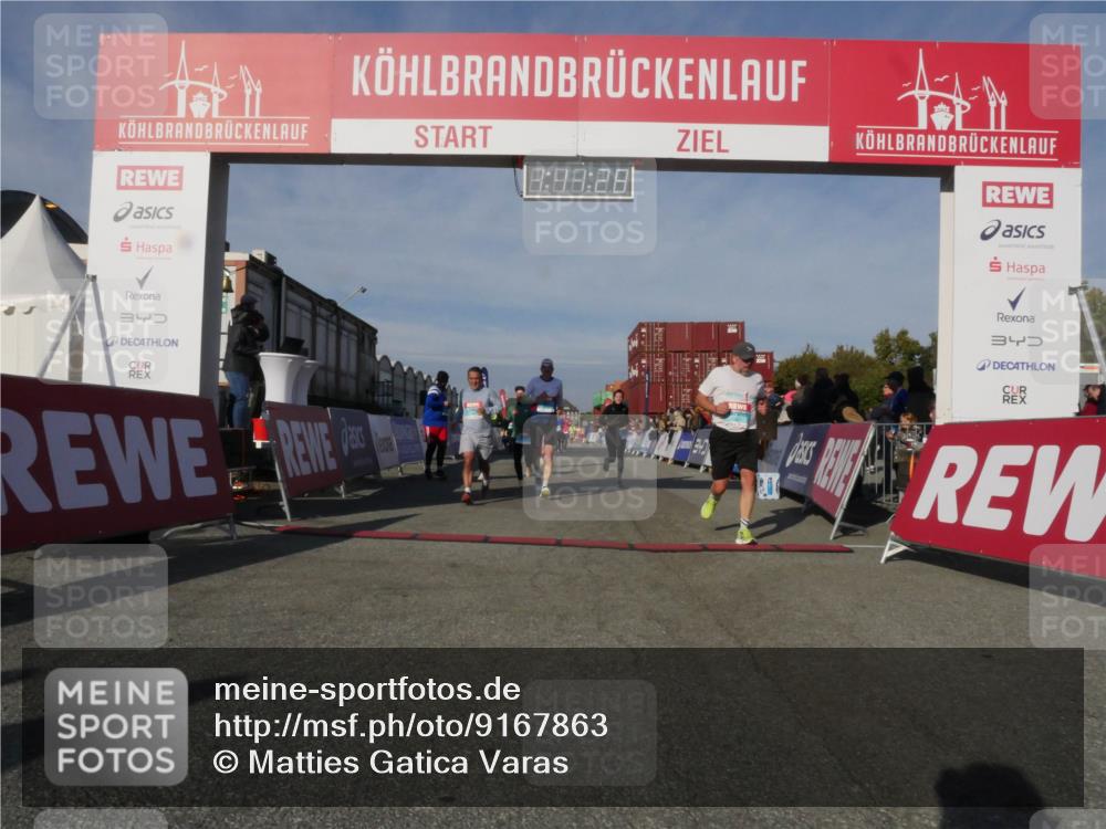 03.10.2025 - Köhlbrandbrückenlauf Matties Gatica Varas http://msf.ph/oto/9167863 03.10.2025 10:11:30 Ziel 1341, 1871, 2215, 2881, 2939, 2941, 3119, 3120, 3121, 3167, 3202, 3238, 3445, 3528, 3542 meine-sportfotos.de