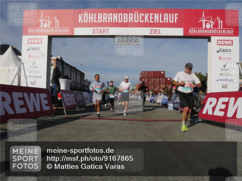 03.10.2025 - Köhlbrandbrückenlauf Matties Gatica Varas http://msf.ph/oto/9167865 03.10.2025 10:11:31 Ziel 1871, 2215, 2881, 2939, 2941, 3119, 3120, 3121, 3167, 3202, 3238, 3445, 3528, 3542 meine-sportfotos.de