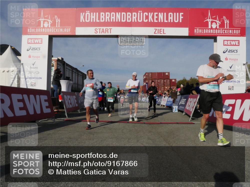 03.10.2025 - Köhlbrandbrückenlauf Matties Gatica Varas http://msf.ph/oto/9167866 03.10.2025 10:11:32 Ziel 1871, 2215, 2881, 2939, 2941, 3119, 3120, 3121, 3202, 3238, 3445, 3528 meine-sportfotos.de
