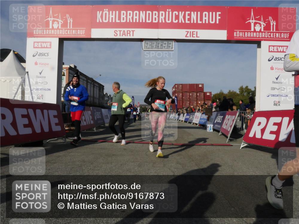 03.10.2025 - Köhlbrandbrückenlauf Matties Gatica Varas http://msf.ph/oto/9167873 03.10.2025 10:11:35 Ziel 1679, 1871, 2215, 2256, 2881, 2941, 3119, 3202, 3524, 3528 meine-sportfotos.de