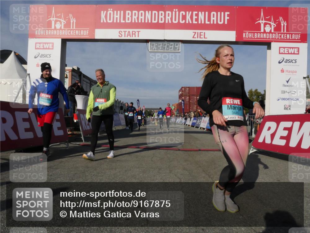 03.10.2025 - Köhlbrandbrückenlauf Matties Gatica Varas http://msf.ph/oto/9167875 03.10.2025 10:11:36 Ziel 1679, 1871, 1921, 2215, 2256, 2881, 2941, 3119, 3202, 3524, 3528 meine-sportfotos.de