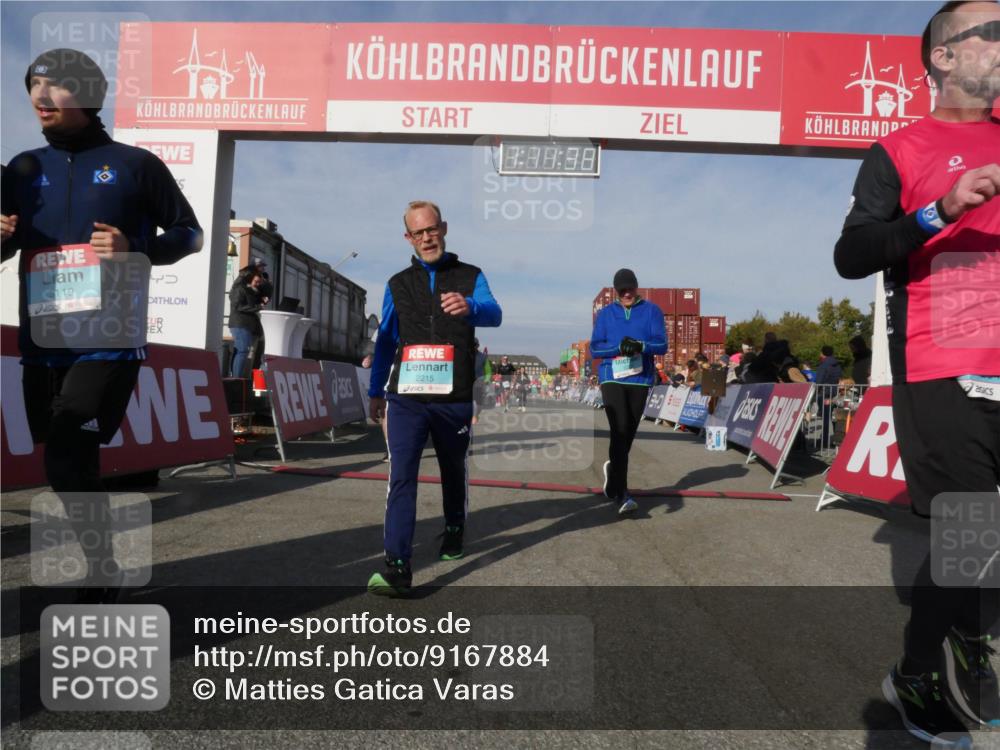 03.10.2025 - Köhlbrandbrückenlauf Matties Gatica Varas http://msf.ph/oto/9167884 03.10.2025 10:11:40 Ziel 1435, 1679, 1768, 1921, 2256, 2881, 3406, 3524, 3528 meine-sportfotos.de