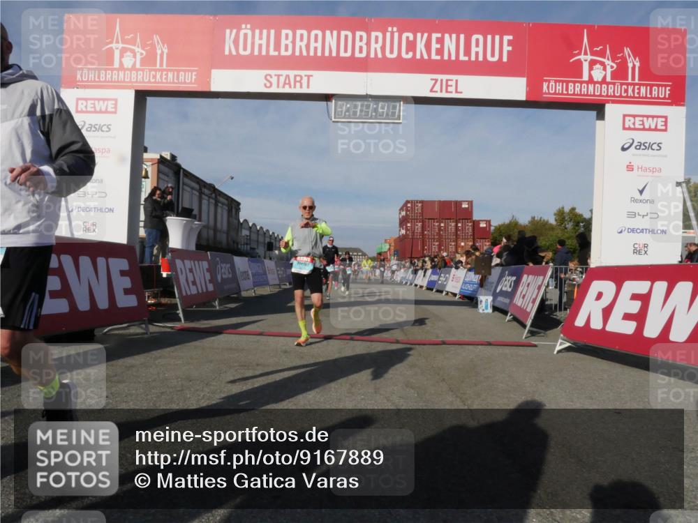 03.10.2025 - Köhlbrandbrückenlauf Matties Gatica Varas http://msf.ph/oto/9167889 03.10.2025 10:11:42 Ziel 1108, 1206, 1435, 1679, 1768, 1921, 2256, 2387, 2786, 3406, 3524, 3528 meine-sportfotos.de