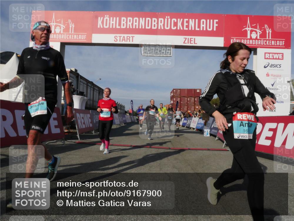 03.10.2025 - Köhlbrandbrückenlauf Matties Gatica Varas http://msf.ph/oto/9167900 03.10.2025 10:11:48 Ziel 1108, 1206, 1233, 1418, 1435, 1522, 1675, 1768, 1921, 2061, 2387, 2786, 3208, 3394, 3406 meine-sportfotos.de