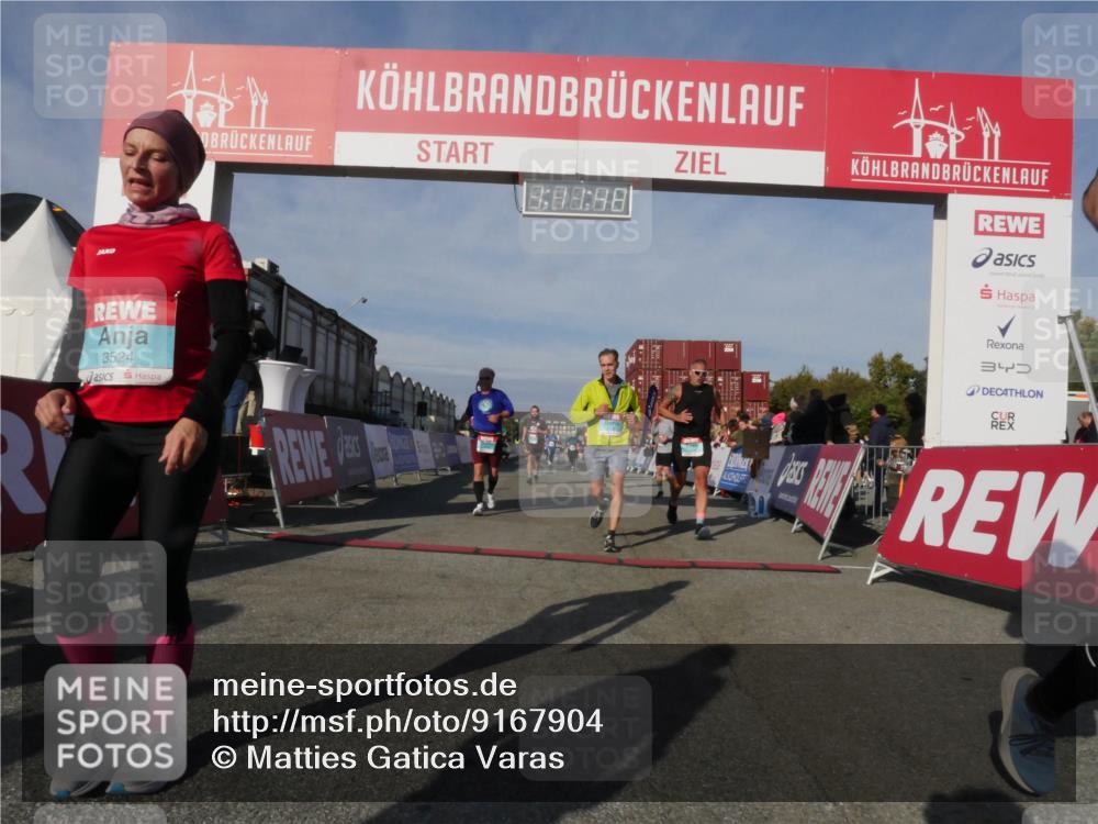 03.10.2025 - Köhlbrandbrückenlauf Matties Gatica Varas http://msf.ph/oto/9167904 03.10.2025 10:11:50 Ziel 1108, 1206, 1233, 1350, 1418, 1435, 1522, 1675, 1768, 2061, 2387, 2786, 3208, 3394, 3406 meine-sportfotos.de