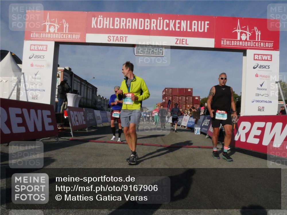 03.10.2025 - Köhlbrandbrückenlauf Matties Gatica Varas http://msf.ph/oto/9167906 03.10.2025 10:11:51 Ziel 1108, 1206, 1233, 1350, 1418, 1522, 1675, 2061, 2387, 2786, 3208, 3394, 3406 meine-sportfotos.de