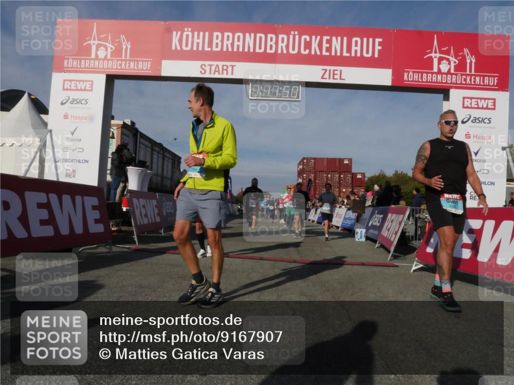 03.10.2025 - Köhlbrandbrückenlauf Matties Gatica Varas http://msf.ph/oto/9167907 03.10.2025 10:11:52 Ziel 1108, 1206, 1233, 1350, 1418, 1522, 1675, 2061, 2387, 2786, 3208, 3394 meine-sportfotos.de