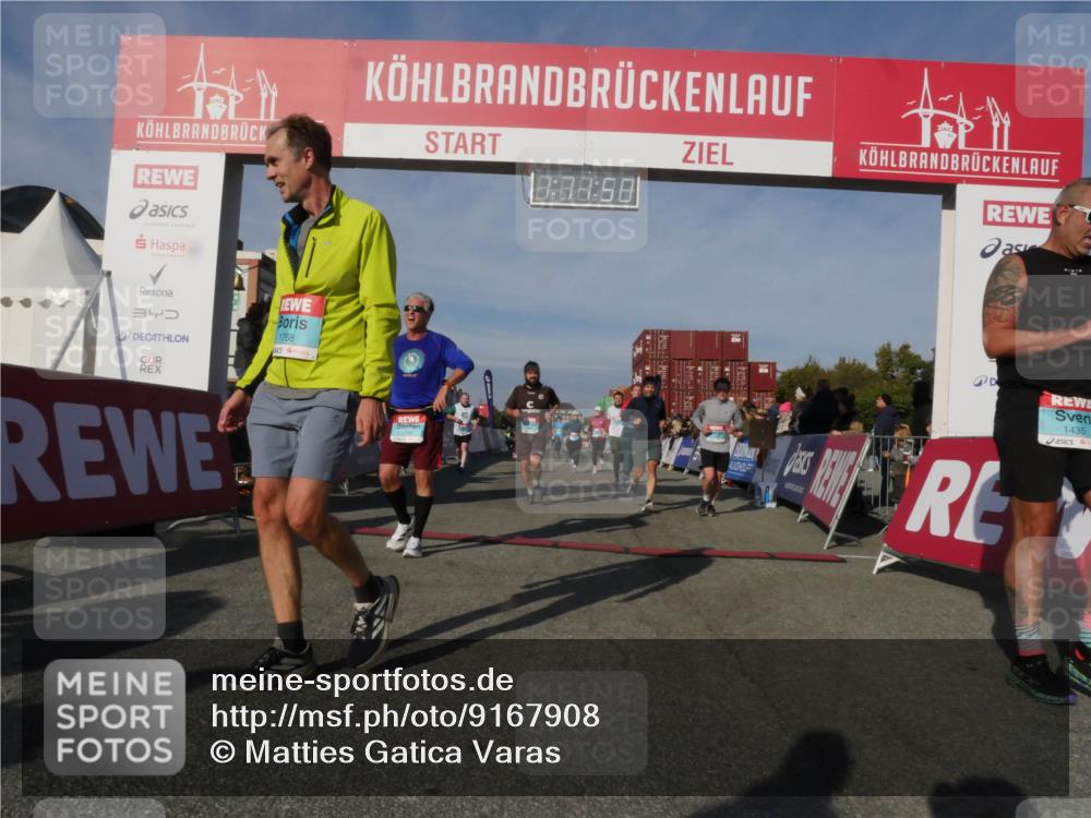 03.10.2025 - Köhlbrandbrückenlauf Matties Gatica Varas http://msf.ph/oto/9167908 03.10.2025 10:11:52 Ziel 1108, 1206, 1233, 1350, 1418, 1522, 1675, 2061, 2387, 2786, 3208, 3394 meine-sportfotos.de