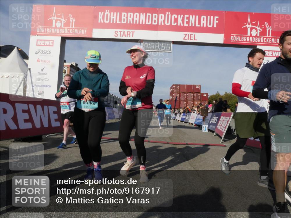 03.10.2025 - Köhlbrandbrückenlauf Matties Gatica Varas http://msf.ph/oto/9167917 03.10.2025 10:11:56 Ziel 1233, 1350, 1501, 1512, 1675, 2730, 3394, 3711 meine-sportfotos.de