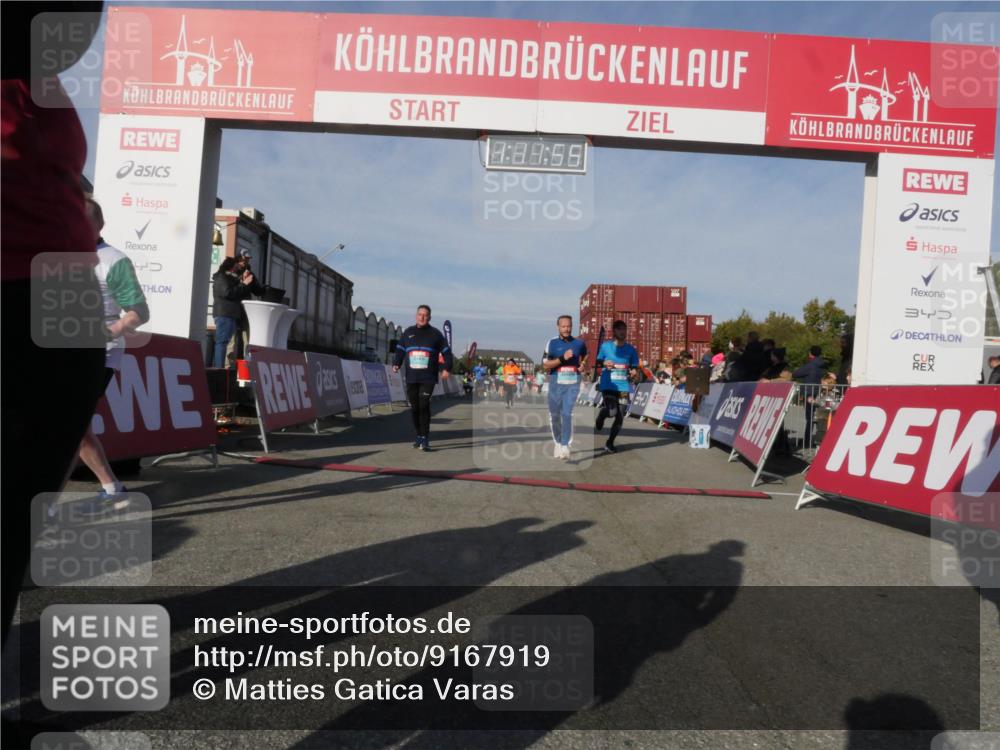 03.10.2025 - Köhlbrandbrückenlauf Matties Gatica Varas http://msf.ph/oto/9167919 03.10.2025 10:11:57 Ziel 1233, 1350, 1465, 1501, 1512, 1675, 2077, 2730, 3394, 3711 meine-sportfotos.de