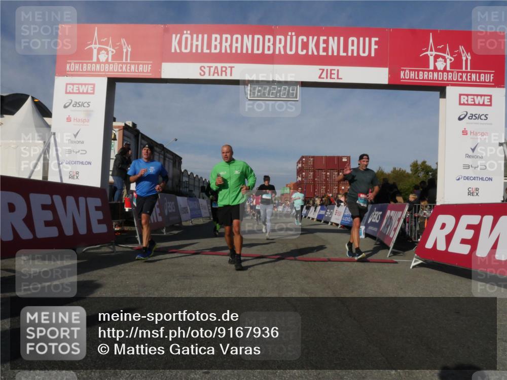 03.10.2025 - Köhlbrandbrückenlauf Matties Gatica Varas http://msf.ph/oto/9167936 03.10.2025 10:12:06 Ziel 1417, 1458, 1465, 1512, 1534, 1915, 1952, 2077, 2921, 3711, 3838 meine-sportfotos.de