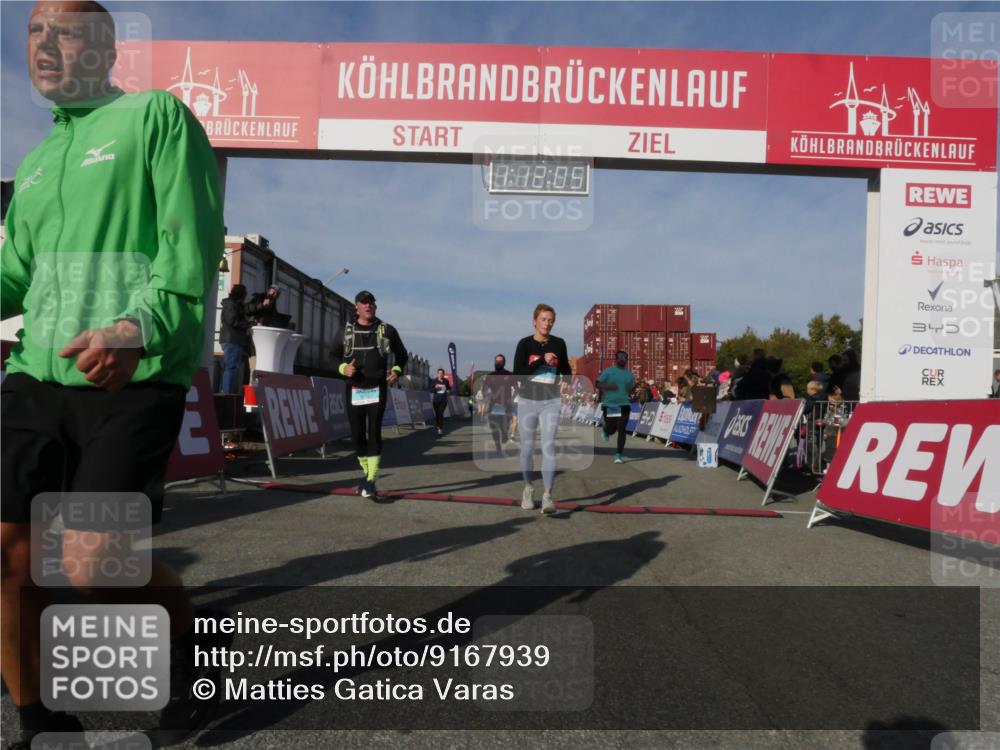 03.10.2025 - Köhlbrandbrückenlauf Matties Gatica Varas http://msf.ph/oto/9167939 03.10.2025 10:12:07 Ziel 1417, 1458, 1465, 1512, 1534, 1915, 1952, 2077, 2921, 3711, 3838 meine-sportfotos.de
