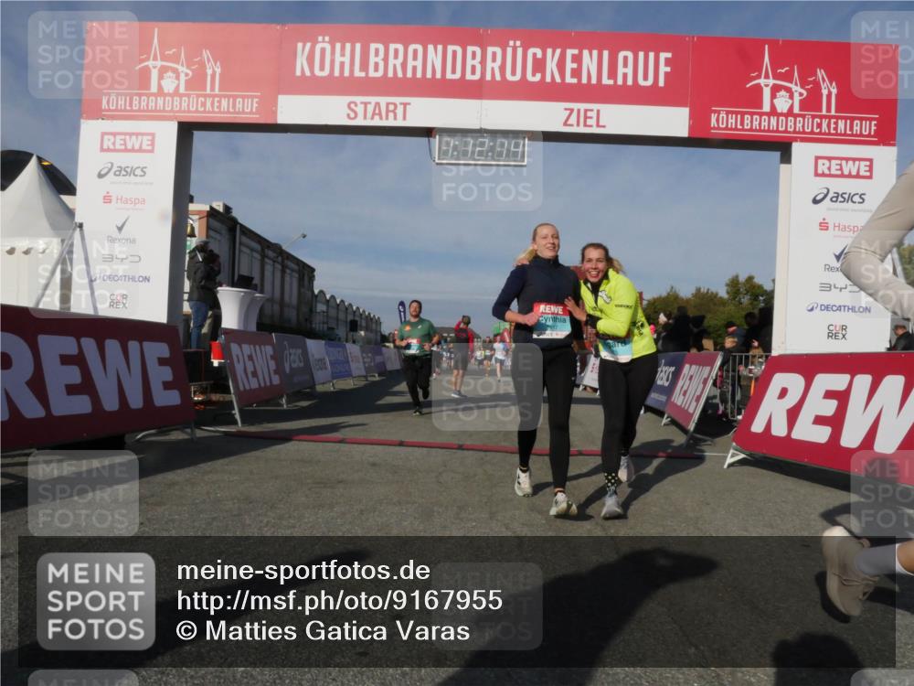 03.10.2025 - Köhlbrandbrückenlauf Matties Gatica Varas http://msf.ph/oto/9167955 03.10.2025 10:12:15 Ziel 1038, 1520, 1534, 1640, 1771, 1829, 1915, 2790, 2841, 3435, 3457, 3768 meine-sportfotos.de