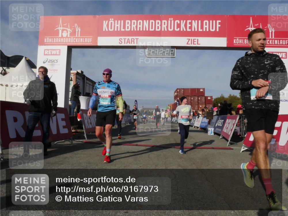 03.10.2025 - Köhlbrandbrückenlauf Matties Gatica Varas http://msf.ph/oto/9167973 03.10.2025 10:12:24 Ziel 1347, 1438, 1439, 1444, 1520, 1681, 1771, 2790, 2841, 2883, 3065, 3435, 3767 meine-sportfotos.de