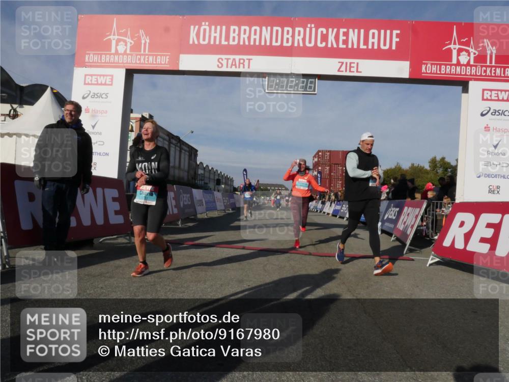 03.10.2025 - Köhlbrandbrückenlauf Matties Gatica Varas http://msf.ph/oto/9167980 03.10.2025 10:12:27 Ziel 1347, 1438, 1439, 1444, 1654, 1681, 2790, 2883, 3065, 3435, 3707, 3709, 3767 meine-sportfotos.de