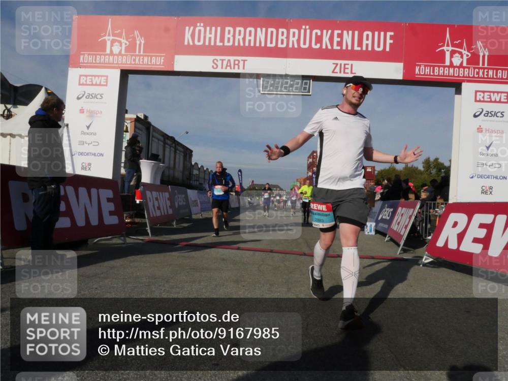 03.10.2025 - Köhlbrandbrückenlauf Matties Gatica Varas http://msf.ph/oto/9167985 03.10.2025 10:12:30 Ziel 1347, 1438, 1439, 1444, 1654, 1681, 2950, 3065, 3707, 3709, 3767 meine-sportfotos.de