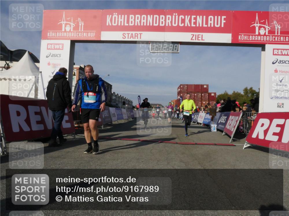 03.10.2025 - Köhlbrandbrückenlauf Matties Gatica Varas http://msf.ph/oto/9167989 03.10.2025 10:12:32 Ziel 1347, 1438, 1439, 1444, 1654, 1681, 2950, 3065, 3210, 3707, 3709 meine-sportfotos.de