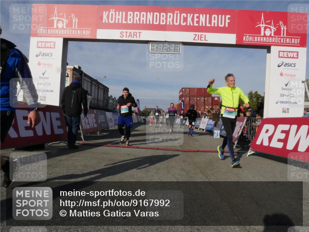 03.10.2025 - Köhlbrandbrückenlauf Matties Gatica Varas http://msf.ph/oto/9167992 03.10.2025 10:12:33 Ziel 1438, 1439, 1444, 1654, 1681, 1806, 2950, 3065, 3210, 3707, 3709 meine-sportfotos.de