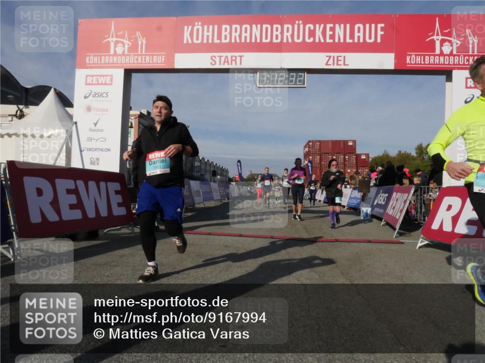 03.10.2025 - Köhlbrandbrückenlauf Matties Gatica Varas http://msf.ph/oto/9167994 03.10.2025 10:12:34 Ziel 1362, 1438, 1439, 1444, 1654, 1662, 1806, 2950, 3065, 3210, 3707, 3709 meine-sportfotos.de