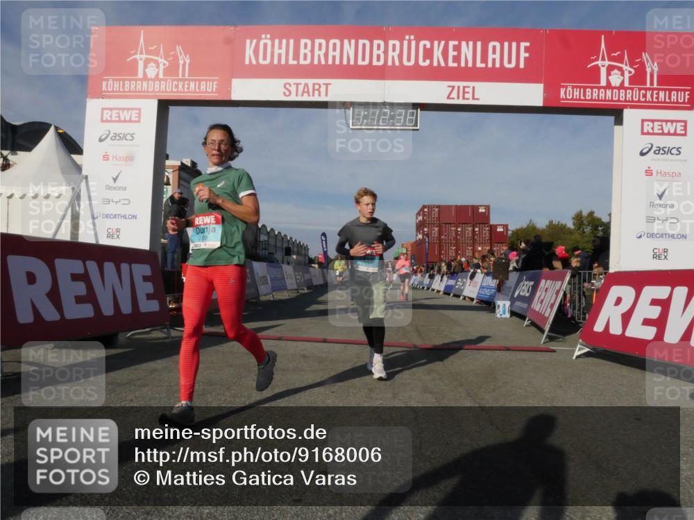 03.10.2025 - Köhlbrandbrückenlauf Matties Gatica Varas http://msf.ph/oto/9168006 03.10.2025 10:12:40 Ziel 1362, 1487, 1662, 1806, 1865, 2098, 2950, 3210, 3315, 3781 meine-sportfotos.de