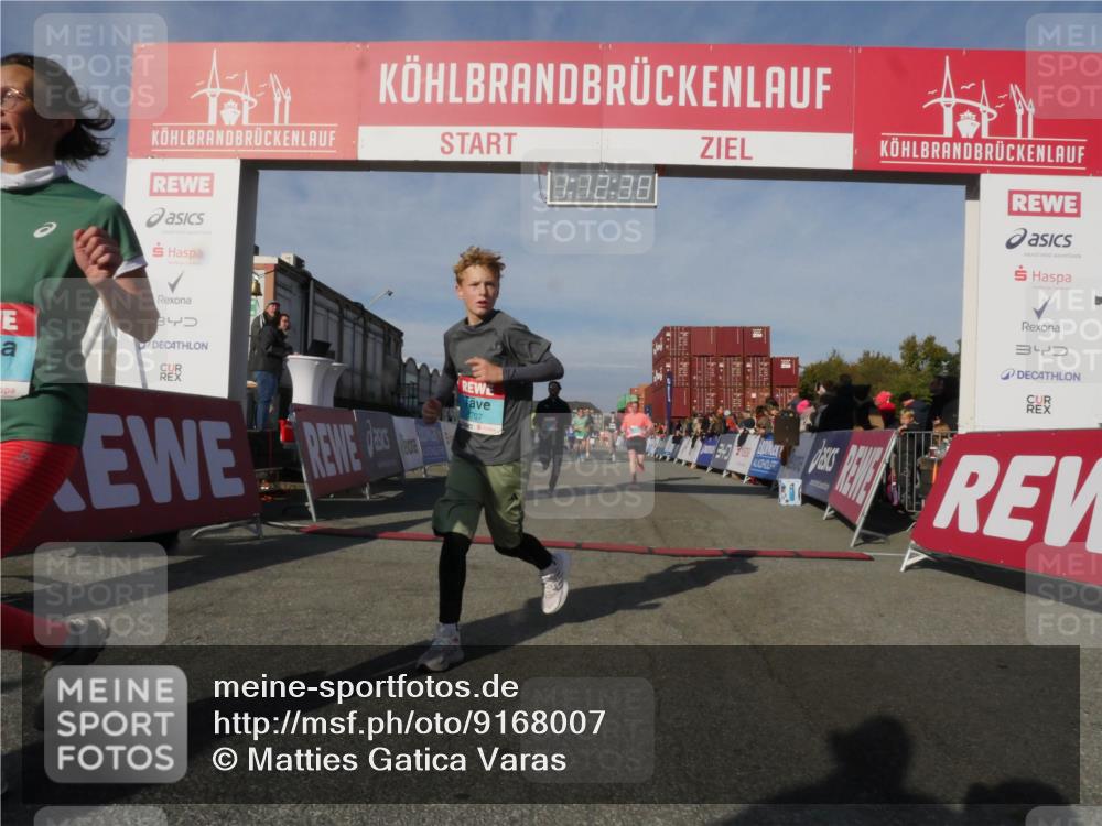 03.10.2025 - Köhlbrandbrückenlauf Matties Gatica Varas http://msf.ph/oto/9168007 03.10.2025 10:12:40 Ziel 1362, 1487, 1662, 1806, 1865, 2098, 2950, 3210, 3315, 3781 meine-sportfotos.de