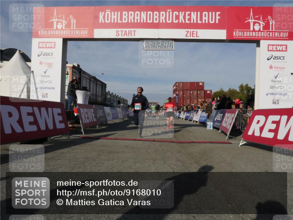 03.10.2025 - Köhlbrandbrückenlauf Matties Gatica Varas http://msf.ph/oto/9168010 03.10.2025 10:12:42 Ziel 1259, 1362, 1487, 1662, 1806, 1865, 1909, 2098, 2950, 3210, 3315, 3643, 3781 meine-sportfotos.de