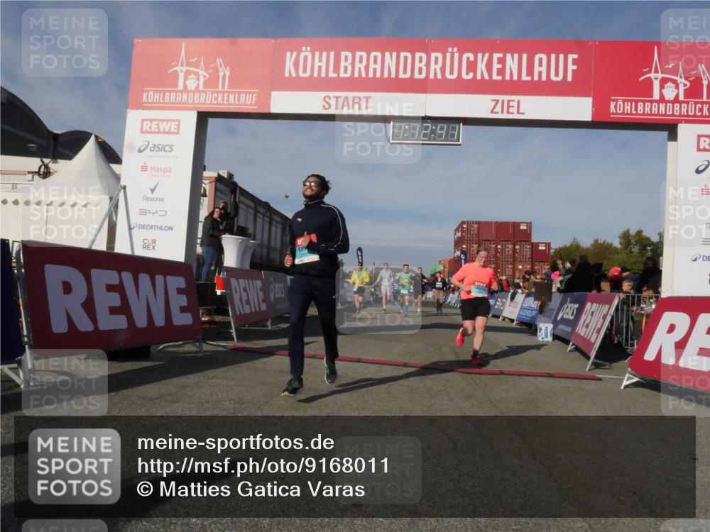 03.10.2025 - Köhlbrandbrückenlauf Matties Gatica Varas http://msf.ph/oto/9168011 03.10.2025 10:12:43 Ziel 1259, 1362, 1487, 1662, 1806, 1865, 1877, 1909, 2098, 3210, 3315, 3643, 3781 meine-sportfotos.de