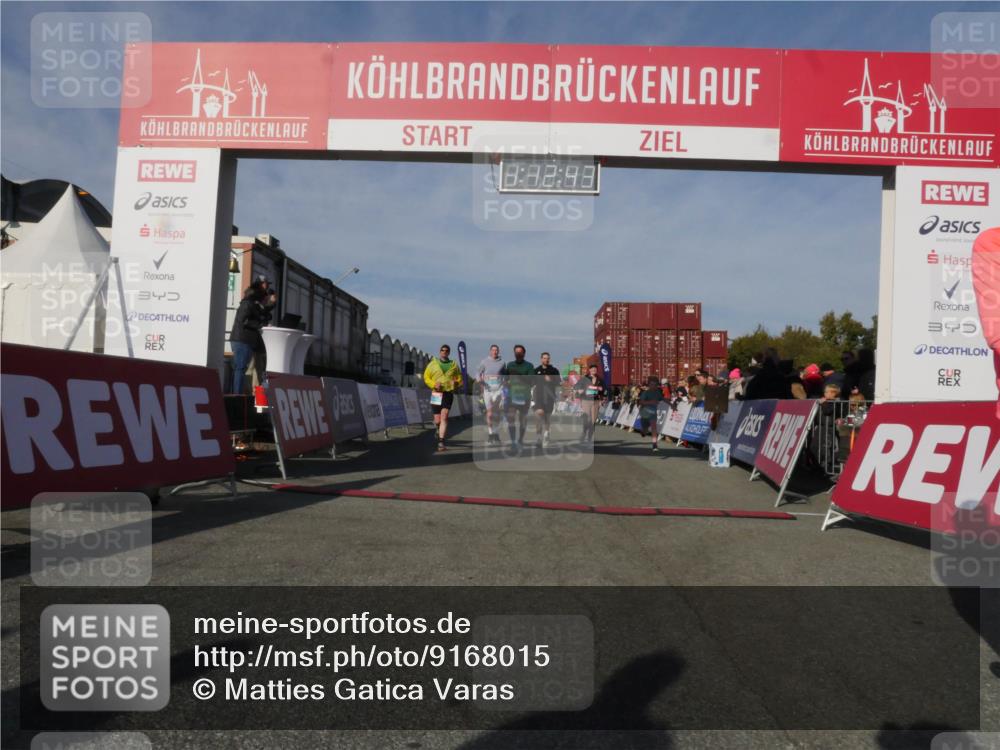 03.10.2025 - Köhlbrandbrückenlauf Matties Gatica Varas http://msf.ph/oto/9168015 03.10.2025 10:12:44 Ziel 1259, 1362, 1487, 1535, 1662, 1806, 1865, 1877, 1909, 1933, 2098, 3315, 3643, 3781 meine-sportfotos.de
