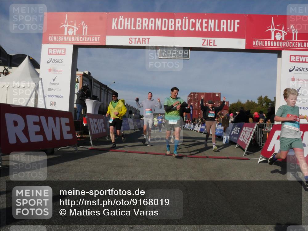 03.10.2025 - Köhlbrandbrückenlauf Matties Gatica Varas http://msf.ph/oto/9168019 03.10.2025 10:12:46 Ziel 1259, 1362, 1392, 1487, 1535, 1662, 1865, 1877, 1909, 1933, 2098, 3315, 3643, 3781 meine-sportfotos.de