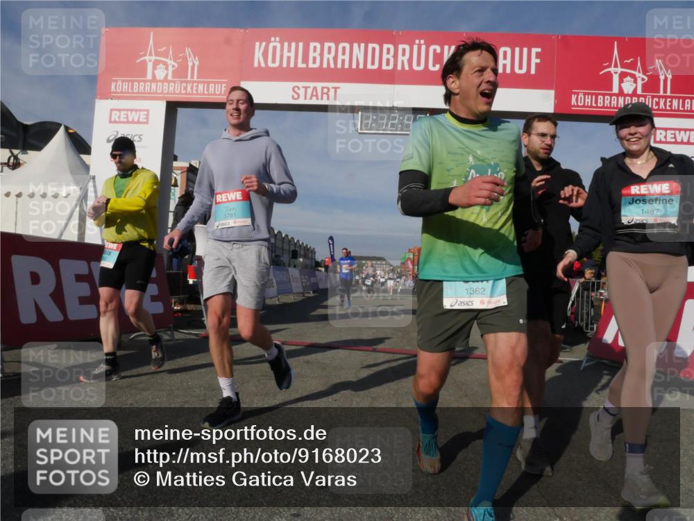 03.10.2025 - Köhlbrandbrückenlauf Matties Gatica Varas http://msf.ph/oto/9168023 03.10.2025 10:12:48 Ziel 1259, 1392, 1491, 1535, 1865, 1877, 1909, 1933, 2098, 3643 meine-sportfotos.de
