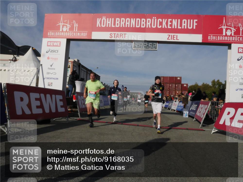 03.10.2025 - Köhlbrandbrückenlauf Matties Gatica Varas http://msf.ph/oto/9168035 03.10.2025 10:12:54 Ziel 1387, 1392, 1469, 1491, 1535, 1877, 1909, 1933, 2799, 3075, 3381, 3648, 3680 meine-sportfotos.de