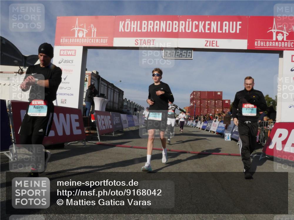 03.10.2025 - Köhlbrandbrückenlauf Matties Gatica Varas http://msf.ph/oto/9168042 03.10.2025 10:12:57 Ziel 1331, 1387, 1392, 1469, 1491, 1632, 2799, 3075, 3381, 3615, 3648, 3680, 3723 meine-sportfotos.de