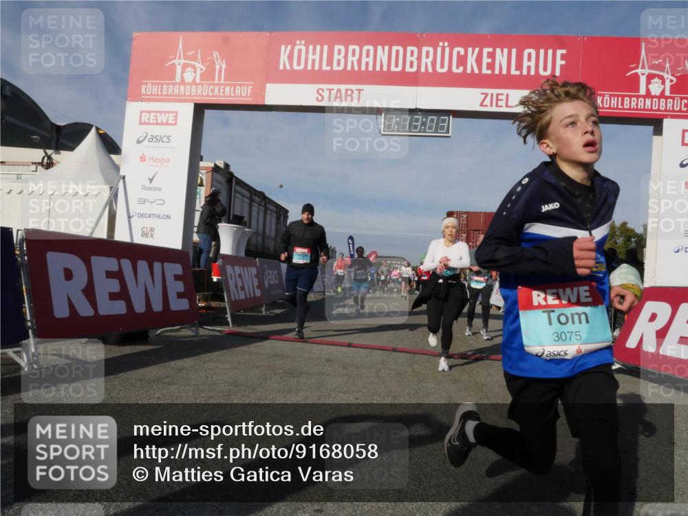 03.10.2025 - Köhlbrandbrückenlauf Matties Gatica Varas http://msf.ph/oto/9168058 03.10.2025 10:13:05 Ziel 1015, 1331, 1470, 1521, 1603, 1632, 1685, 2006, 2686, 2799, 3157, 3166, 3381, 3395, 3549, 3550, 3615, 3680, 3723 meine-sportfotos.de