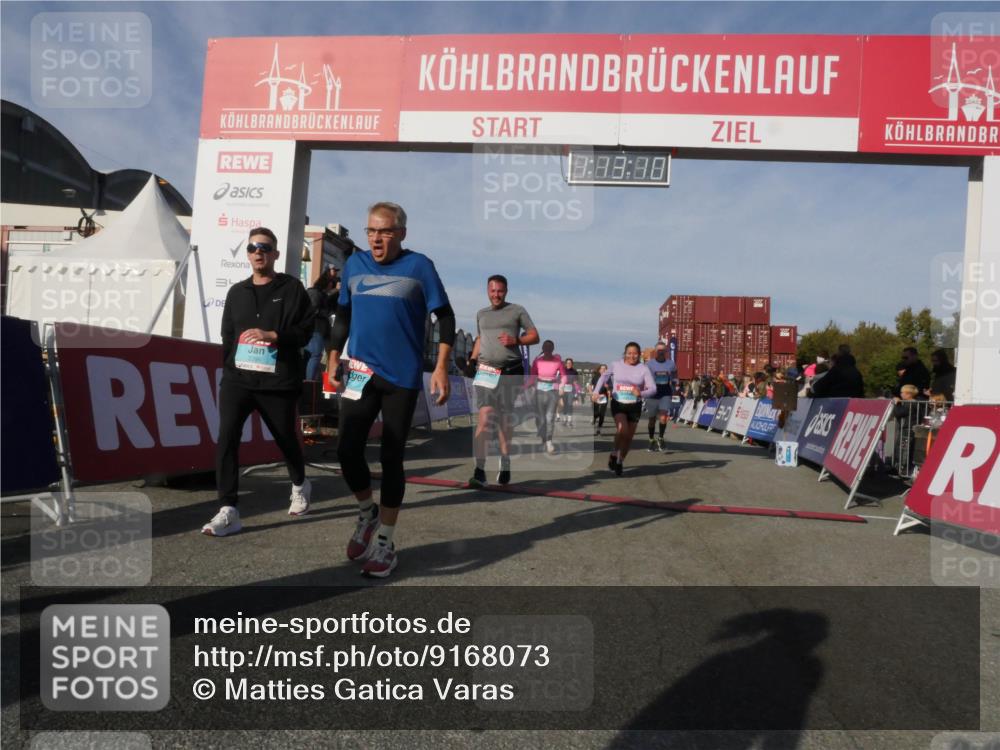 03.10.2025 - Köhlbrandbrückenlauf Matties Gatica Varas http://msf.ph/oto/9168073 03.10.2025 10:13:12 Ziel 1015, 1327, 1470, 1521, 1603, 2686, 3146, 3157, 3166, 3197, 3375, 3549, 3550, 3691, 3798 meine-sportfotos.de