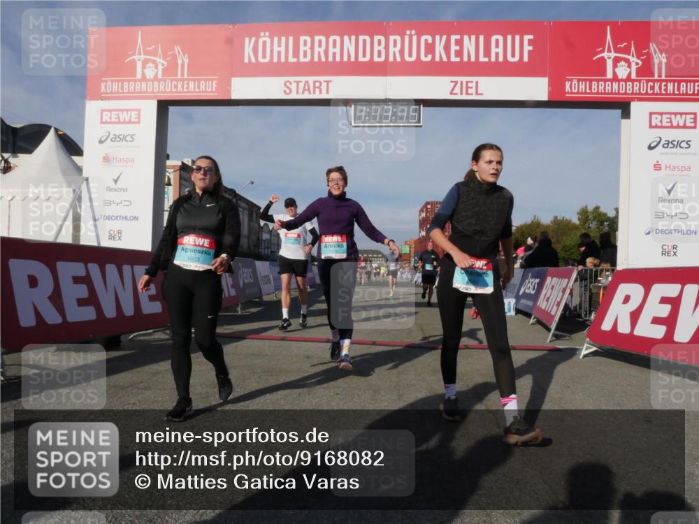03.10.2025 - Köhlbrandbrückenlauf Matties Gatica Varas http://msf.ph/oto/9168082 03.10.2025 10:13:17 Ziel 1327, 1388, 1621, 3146, 3157, 3186, 3197, 3375, 3601, 3691, 3798 meine-sportfotos.de