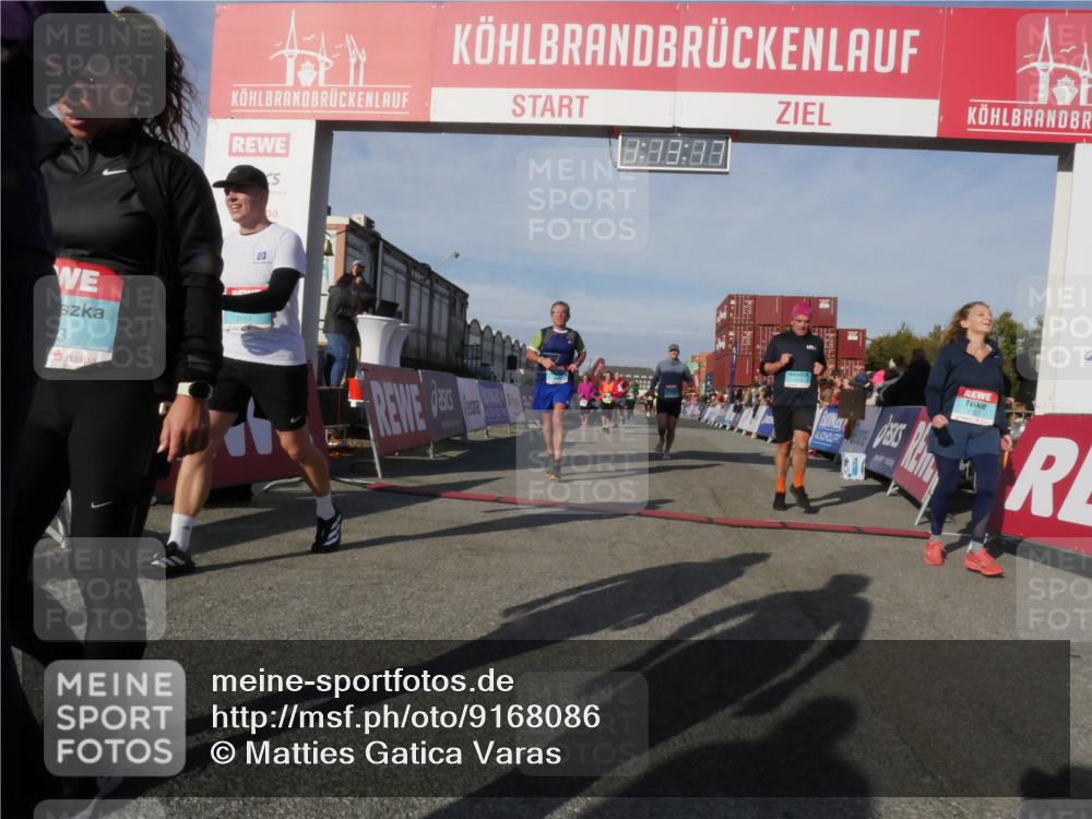 03.10.2025 - Köhlbrandbrückenlauf Matties Gatica Varas http://msf.ph/oto/9168086 03.10.2025 10:13:18 Ziel 1327, 1388, 1621, 3146, 3186, 3197, 3375, 3601, 3691, 3798 meine-sportfotos.de