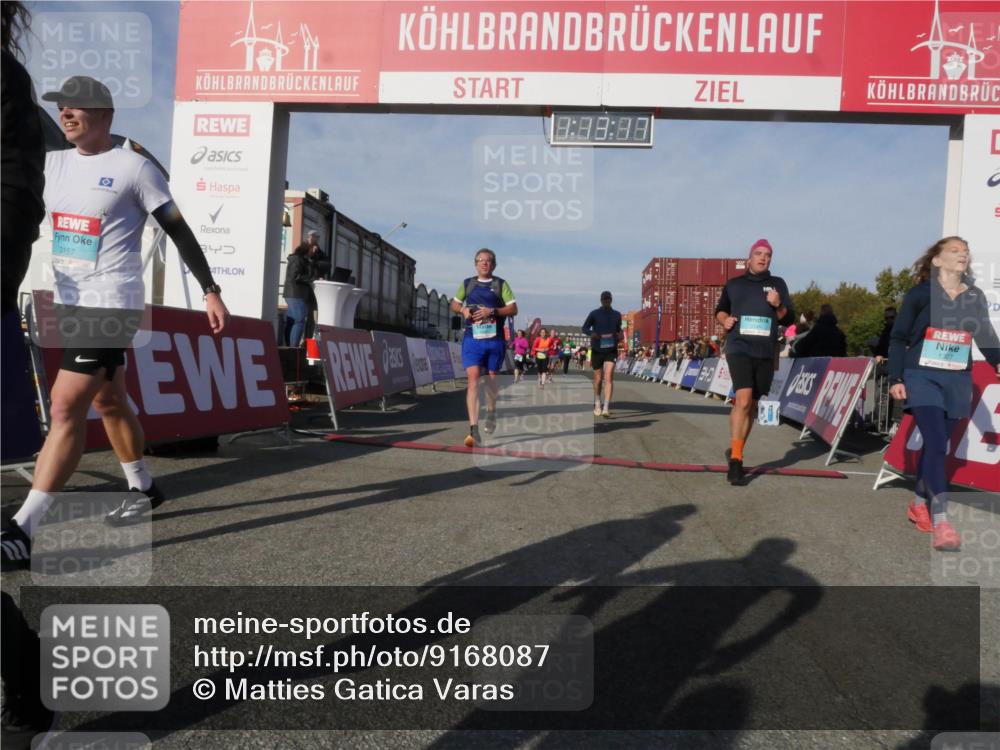 03.10.2025 - Köhlbrandbrückenlauf Matties Gatica Varas http://msf.ph/oto/9168087 03.10.2025 10:13:19 Ziel 1388, 1621, 3146, 3186, 3197, 3375, 3601, 3691, 3798 meine-sportfotos.de