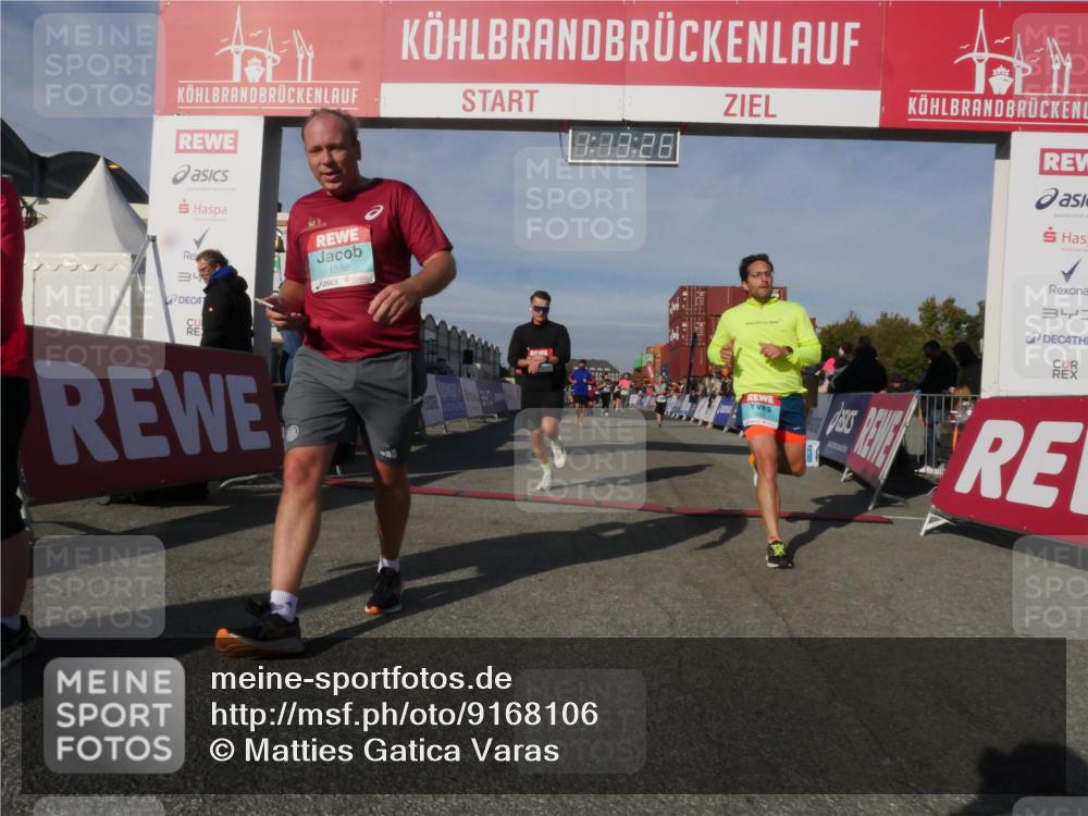 03.10.2025 - Köhlbrandbrückenlauf Matties Gatica Varas http://msf.ph/oto/9168106 03.10.2025 10:13:28 Ziel 1181, 1191, 1227, 1260, 1611, 1621, 2209, 2687, 3371, 3473 meine-sportfotos.de