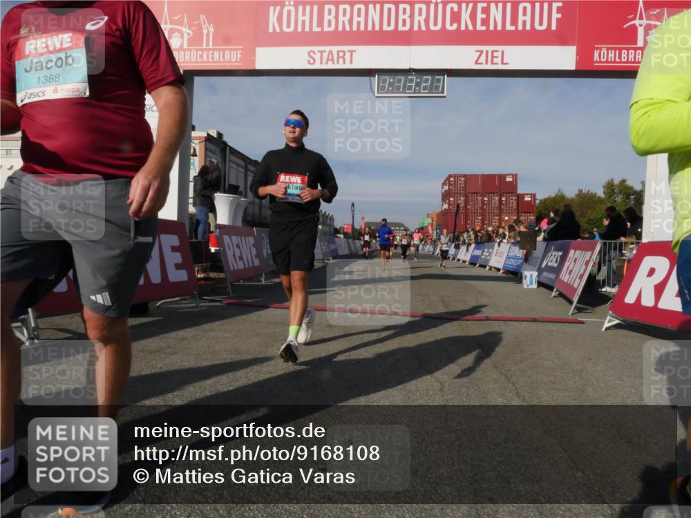 03.10.2025 - Köhlbrandbrückenlauf Matties Gatica Varas http://msf.ph/oto/9168108 03.10.2025 10:13:29 Ziel 1181, 1191, 1227, 1260, 1611, 2209, 2687, 3371, 3473 meine-sportfotos.de