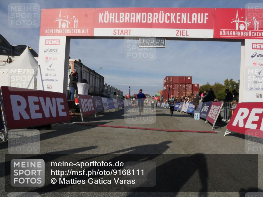 03.10.2025 - Köhlbrandbrückenlauf Matties Gatica Varas http://msf.ph/oto/9168111 03.10.2025 10:13:30 Ziel 1181, 1191, 1227, 1260, 1611, 2209, 2687, 3371, 3473 meine-sportfotos.de