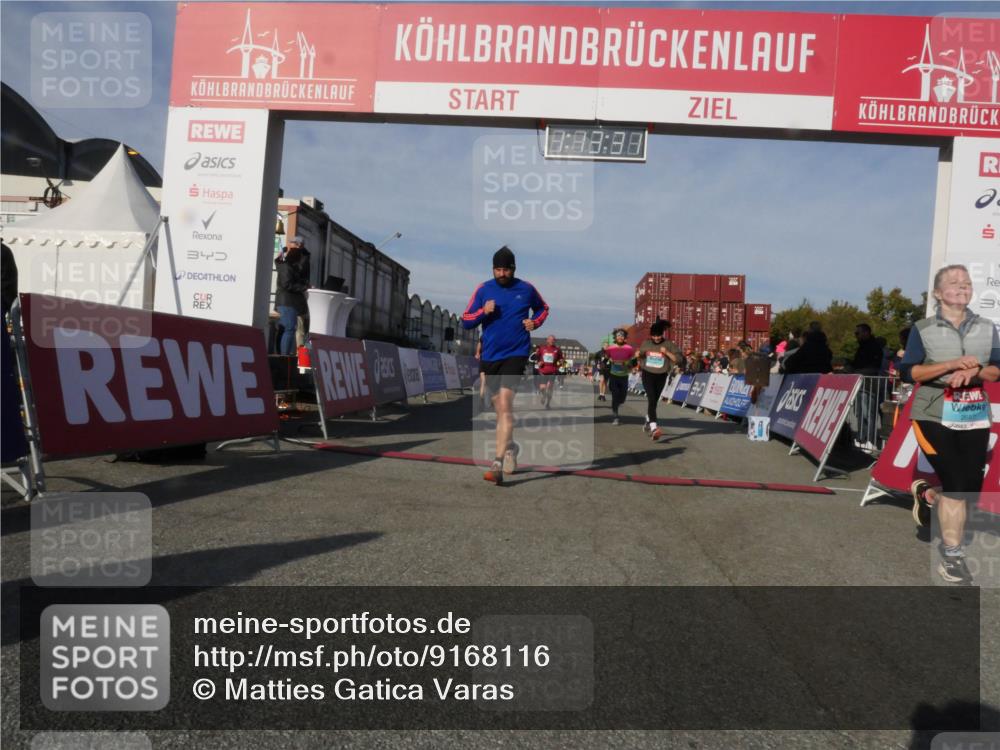 03.10.2025 - Köhlbrandbrückenlauf Matties Gatica Varas http://msf.ph/oto/9168116 03.10.2025 10:13:33 Ziel 1181, 1191, 1227, 1260, 1611, 2209, 3371, 3473 meine-sportfotos.de