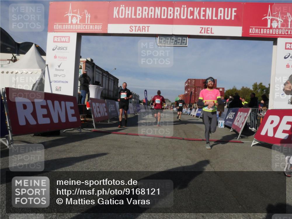 03.10.2025 - Köhlbrandbrückenlauf Matties Gatica Varas http://msf.ph/oto/9168121 03.10.2025 10:13:35 Ziel 1181, 1191, 1611, 1891, 2209, 3371, 3473 meine-sportfotos.de