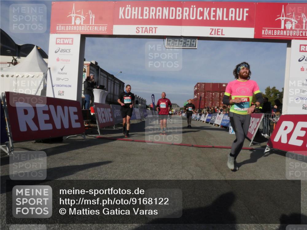 03.10.2025 - Köhlbrandbrückenlauf Matties Gatica Varas http://msf.ph/oto/9168122 03.10.2025 10:13:35 Ziel 1181, 1191, 1611, 1891, 2209, 3371, 3473 meine-sportfotos.de