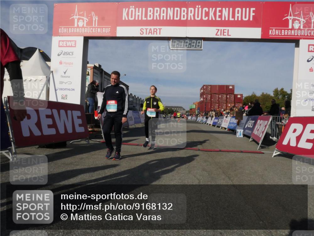 03.10.2025 - Köhlbrandbrückenlauf Matties Gatica Varas http://msf.ph/oto/9168132 03.10.2025 10:13:40 Ziel 1891, 2110, 2144, 2171, 3134, 3371 meine-sportfotos.de