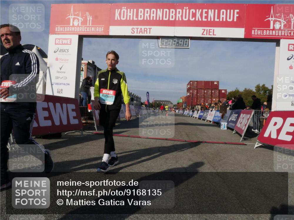 03.10.2025 - Köhlbrandbrückenlauf Matties Gatica Varas http://msf.ph/oto/9168135 03.10.2025 10:13:42 Ziel 1296, 1891, 2110, 2144, 2171, 3134 meine-sportfotos.de