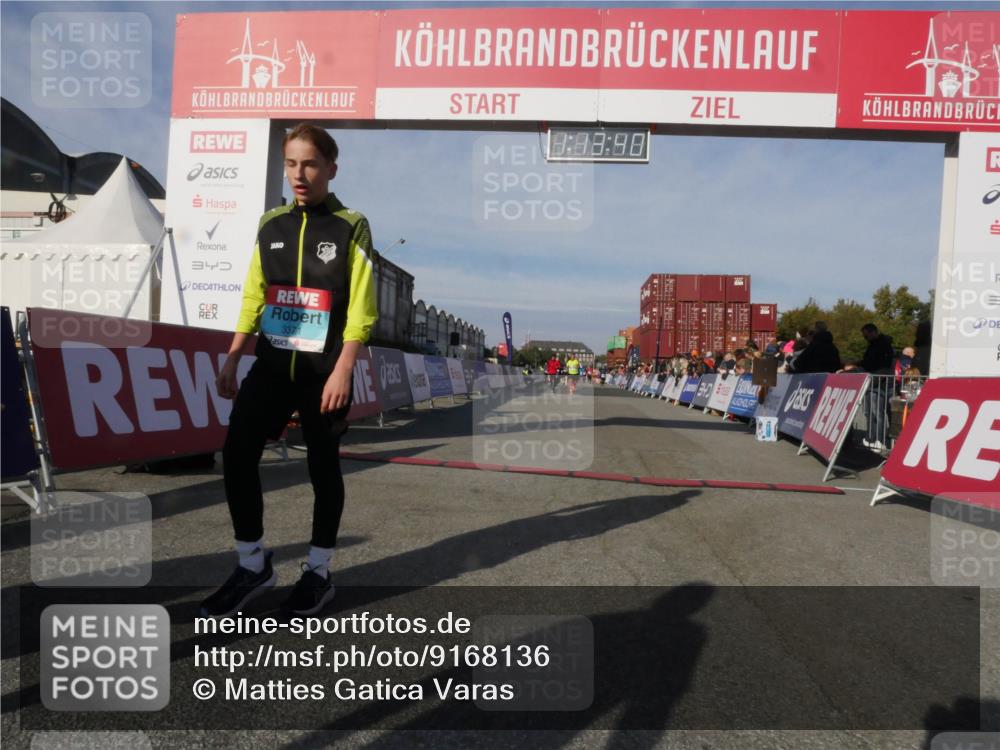 03.10.2025 - Köhlbrandbrückenlauf Matties Gatica Varas http://msf.ph/oto/9168136 03.10.2025 10:13:42 Ziel 1296, 1891, 2110, 2144, 2171, 3134 meine-sportfotos.de