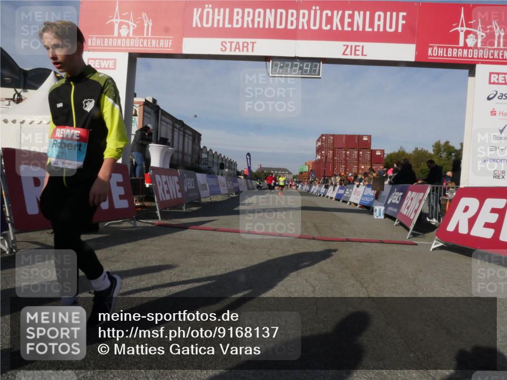 03.10.2025 - Köhlbrandbrückenlauf Matties Gatica Varas http://msf.ph/oto/9168137 03.10.2025 10:13:43 Ziel 1296, 1891, 2110, 2126, 2144, 2171, 3134 meine-sportfotos.de