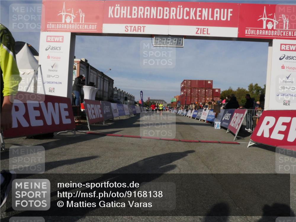 03.10.2025 - Köhlbrandbrückenlauf Matties Gatica Varas http://msf.ph/oto/9168138 03.10.2025 10:13:43 Ziel 1296, 1891, 2110, 2126, 2144, 2171, 3134 meine-sportfotos.de
