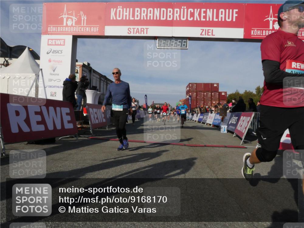 03.10.2025 - Köhlbrandbrückenlauf Matties Gatica Varas http://msf.ph/oto/9168170 03.10.2025 10:13:58 Ziel 1169, 1267, 1272, 1455, 1515, 1627, 1642, 1738, 1848, 2054, 2093, 3028, 3126, 3244, 3392 meine-sportfotos.de