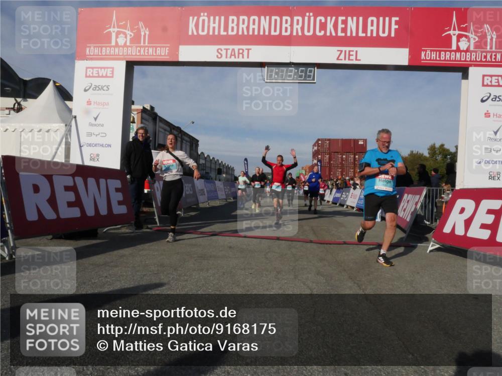 03.10.2025 - Köhlbrandbrückenlauf Matties Gatica Varas http://msf.ph/oto/9168175 03.10.2025 10:14:01 Ziel 1169, 1267, 1272, 1460, 1515, 1627, 1738, 1848, 2054, 2093, 3028, 3126, 3244, 3392, 3724, 3735, 3761 meine-sportfotos.de